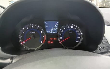 Hyundai Solaris II рестайлинг, 2013 год, 800 000 рублей, 5 фотография