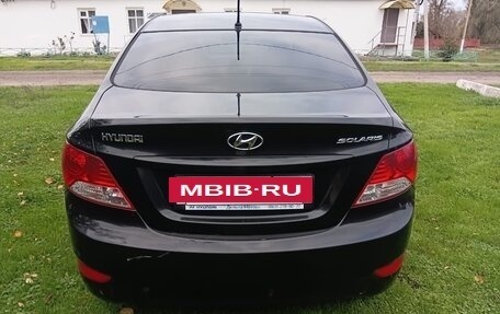 Hyundai Solaris II рестайлинг, 2013 год, 800 000 рублей, 2 фотография