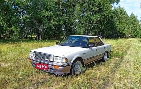 Toyota Crown, 1990 год, 600 000 рублей, 12 фотография