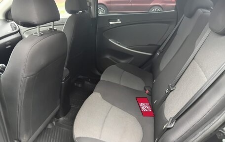 Hyundai Solaris II рестайлинг, 2013 год, 800 000 рублей, 7 фотография