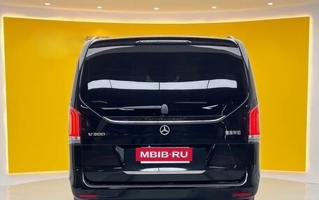 Mercedes-Benz V-Класс, 2025 год, 9 500 000 рублей, 3 фотография