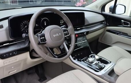 KIA Carnival, 2025 год, 4 878 000 рублей, 5 фотография