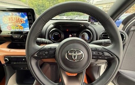 Toyota Yaris, 2022 год, 1 287 000 рублей, 17 фотография