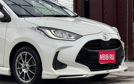 Toyota Yaris, 2022 год, 1 287 000 рублей, 4 фотография