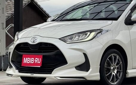 Toyota Yaris, 2022 год, 1 287 000 рублей, 6 фотография