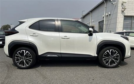Toyota Yaris Cross, 2023 год, 1 597 000 рублей, 7 фотография