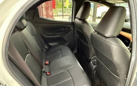 Toyota Yaris, 2022 год, 1 287 000 рублей, 22 фотография