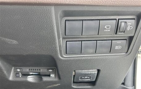 Toyota Yaris Cross, 2023 год, 1 597 000 рублей, 18 фотография