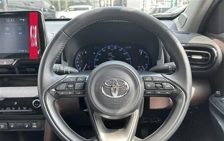 Toyota Yaris Cross, 2023 год, 1 597 000 рублей, 13 фотография