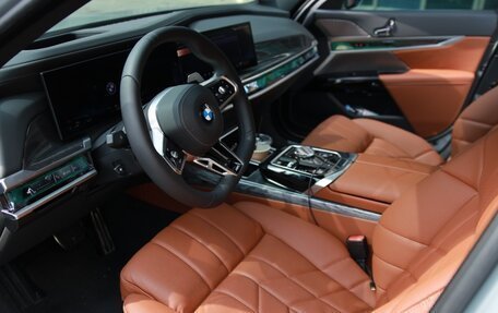 BMW 7 серия, 2025 год, 14 000 000 рублей, 7 фотография