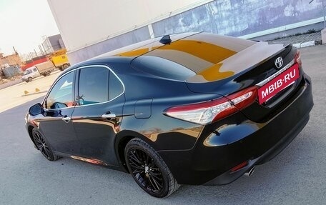 Toyota Camry, 2022 год, 3 200 000 рублей, 10 фотография