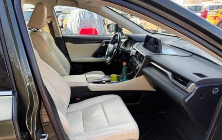 Lexus RX IV рестайлинг, 2019 год, 3 500 000 рублей, 12 фотография