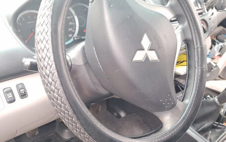 Mitsubishi L200 IV рестайлинг, 2011 год, 1 650 000 рублей, 4 фотография