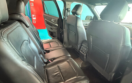 Ford Explorer VI, 2017 год, 2 500 000 рублей, 8 фотография