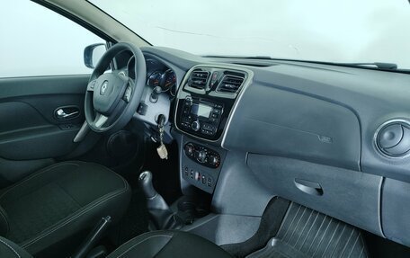 Renault Logan II, 2016 год, 685 000 рублей, 13 фотография