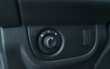 Renault Logan II, 2016 год, 685 000 рублей, 19 фотография