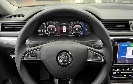 Skoda Superb III рестайлинг, 2025 год, 2 820 000 рублей, 10 фотография