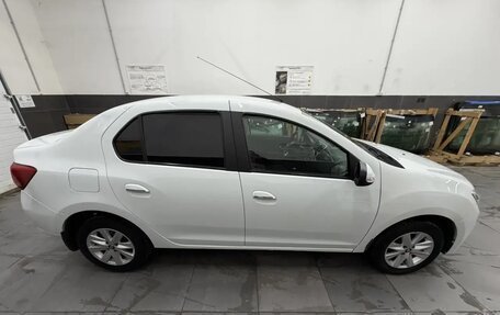 Renault Logan II, 2018 год, 950 000 рублей, 4 фотография