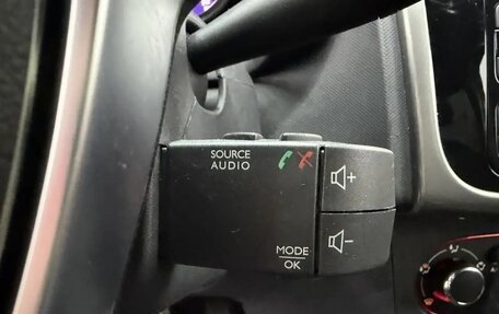 Renault Logan II, 2018 год, 950 000 рублей, 14 фотография