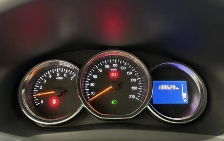 Renault Logan II, 2018 год, 950 000 рублей, 22 фотография