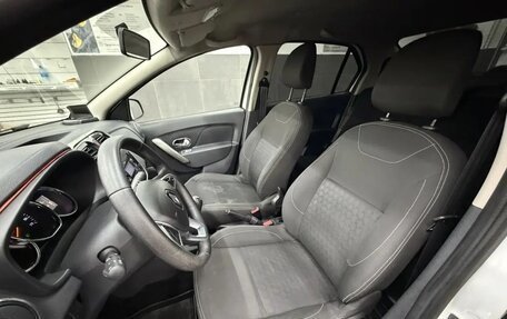 Renault Logan II, 2018 год, 950 000 рублей, 21 фотография