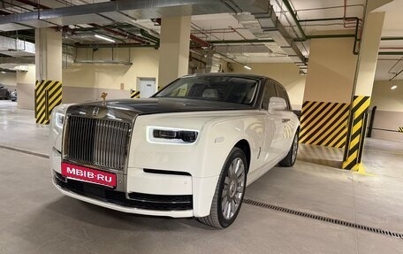 Rolls-Royce Phantom VIII, 2017 год, 42 000 000 рублей, 3 фотография