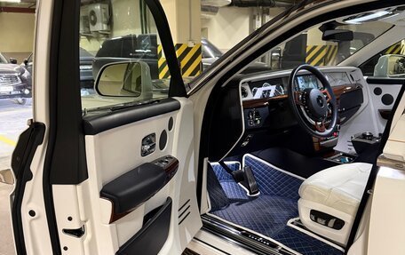 Rolls-Royce Phantom VIII, 2017 год, 42 000 000 рублей, 11 фотография