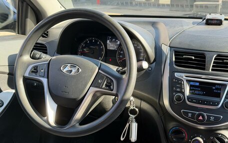 Hyundai Solaris II рестайлинг, 2016 год, 1 049 000 рублей, 24 фотография