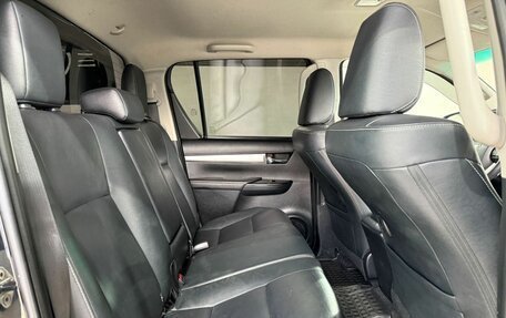 Toyota Hilux VIII, 2017 год, 3 899 000 рублей, 12 фотография