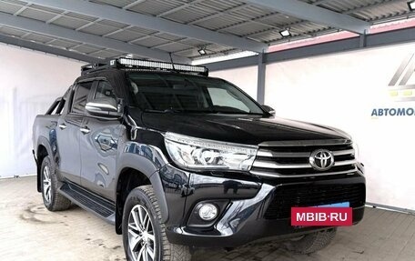Toyota Hilux VIII, 2017 год, 3 899 000 рублей, 7 фотография
