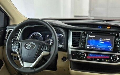 Toyota Highlander III, 2014 год, 3 139 000 рублей, 12 фотография