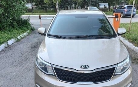 KIA Rio III рестайлинг, 2015 год, 920 000 рублей, 1 фотография