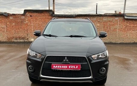 Mitsubishi Outlander III рестайлинг 3, 2011 год, 1 450 000 рублей, 1 фотография