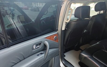 Nissan Patrol, 2011 год, 1 750 000 рублей, 10 фотография