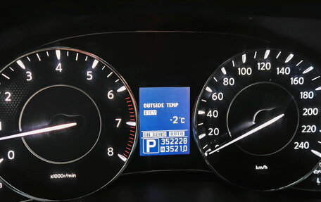 Nissan Patrol, 2011 год, 1 750 000 рублей, 14 фотография