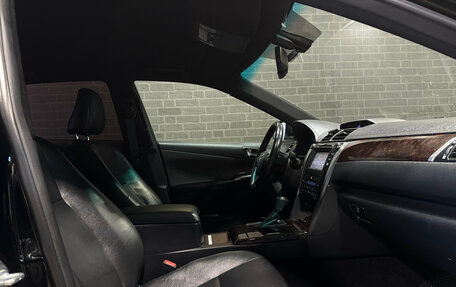 Toyota Camry, 2016 год, 2 090 000 рублей, 10 фотография