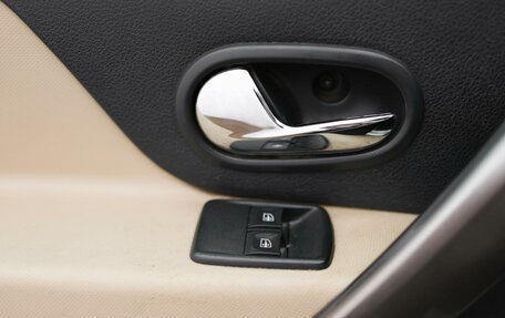 Renault Logan II, 2015 год, 999 000 рублей, 7 фотография