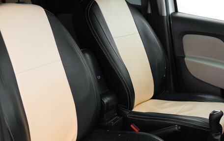 Renault Logan II, 2015 год, 999 000 рублей, 10 фотография