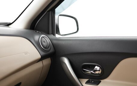 Renault Logan II, 2015 год, 999 000 рублей, 22 фотография