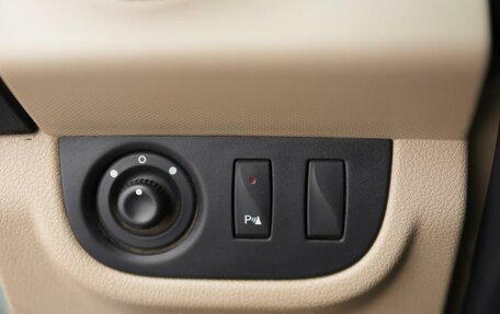 Renault Logan II, 2015 год, 999 000 рублей, 8 фотография