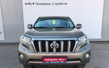 Toyota Land Cruiser Prado 150 рестайлинг 2, 2014 год, 3 100 000 рублей, 2 фотография
