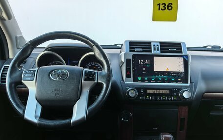 Toyota Land Cruiser Prado 150 рестайлинг 2, 2014 год, 3 100 000 рублей, 10 фотография