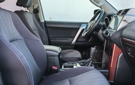 Toyota Land Cruiser Prado 150 рестайлинг 2, 2014 год, 3 100 000 рублей, 9 фотография