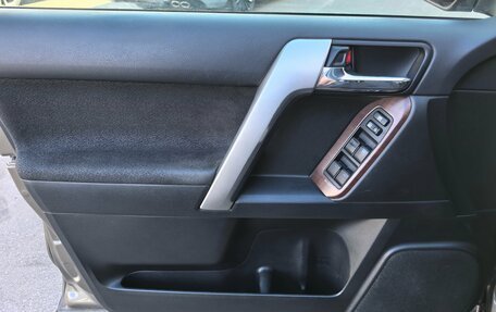 Toyota Land Cruiser Prado 150 рестайлинг 2, 2014 год, 3 100 000 рублей, 18 фотография