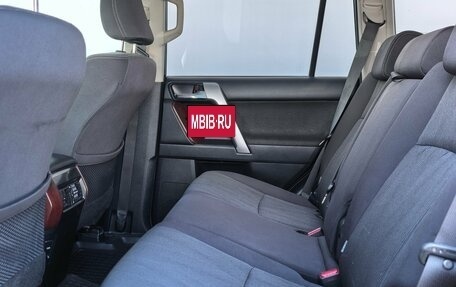 Toyota Land Cruiser Prado 150 рестайлинг 2, 2014 год, 3 100 000 рублей, 24 фотография