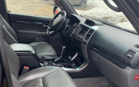 Toyota Land Cruiser Prado 120 рестайлинг, 2007 год, 1 900 000 рублей, 6 фотография