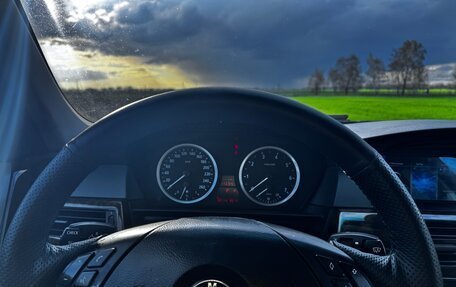 BMW 5 серия, 2003 год, 1 050 000 рублей, 13 фотография