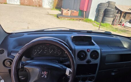 Peugeot Partner II рестайлинг 2, 2010 год, 278 000 рублей, 14 фотография