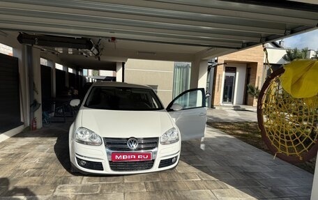 Volkswagen Jetta VI, 2010 год, 1 050 000 рублей, 1 фотография