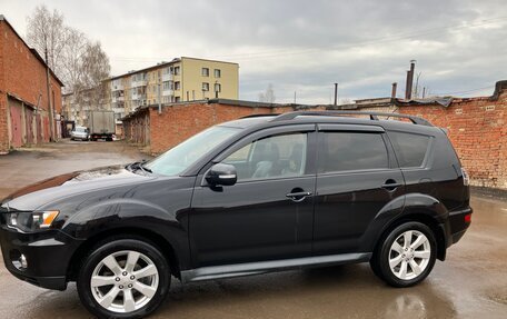 Mitsubishi Outlander III рестайлинг 3, 2011 год, 1 450 000 рублей, 3 фотография